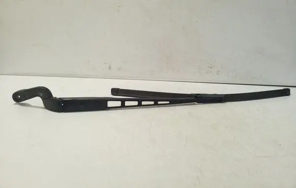 Front wiper blade arm
