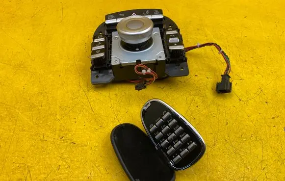 Mercedes-Benz S W221 Head unit multimedia control A2219054500 A2219054700 A2214421268