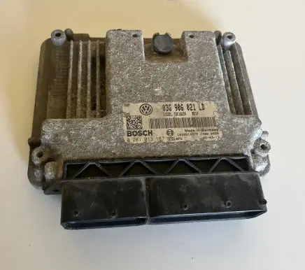 Skoda Octavia Mk2 (1Z) Engine control unit/module 03G906021LD 1039S14575 0281013187