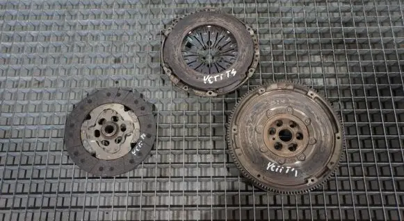Skoda Yeti (5L) Flywheel 03L105266BT 03L141025K