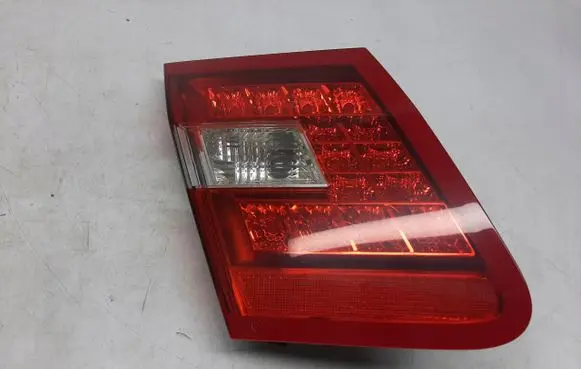 Mercedes-Benz E W212 Tailgate rear/tail lights A2129060358