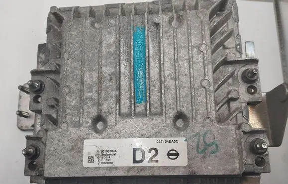 Nissan Qashqai Engine control unit/module 237104EA0C 856289838 80193104A