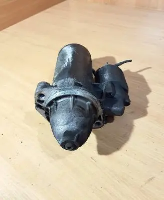 Mercedes-Benz 190 W201 Starter motor 0001108003