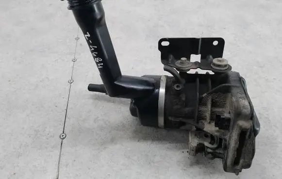 Citroen C4 Grand Picasso Power steering pump 9672724780