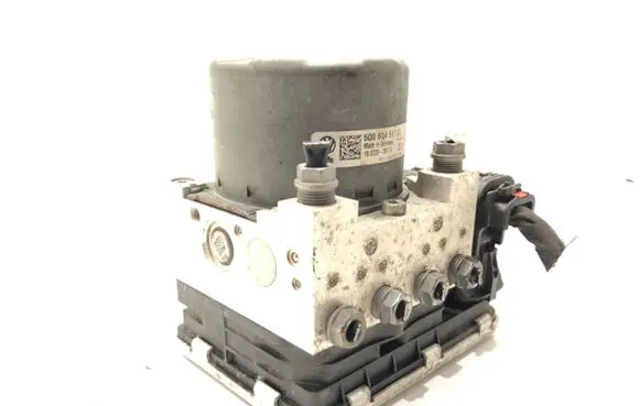 Skoda Octavia Mk3 (5E) ABS Pump 5Q0614517EQ