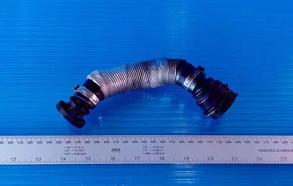 Ford Focus Breather/breather pipe/hose JN1Q6758AB