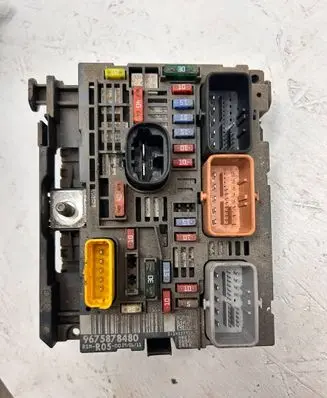 Peugeot Partner BSM Control unit 9675878480
