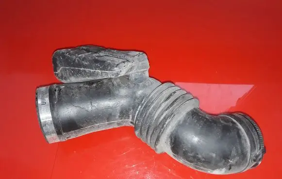 Subaru Tribeca Air intake hose/pipe NOCODE