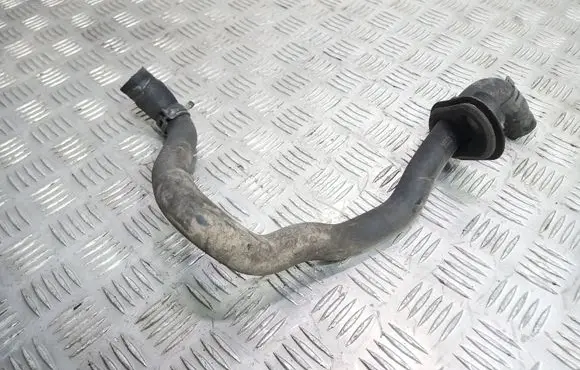Volkswagen PASSAT B5 Engine coolant pipe/hose