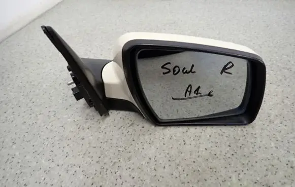 KIA Soul Front door electric wing mirror