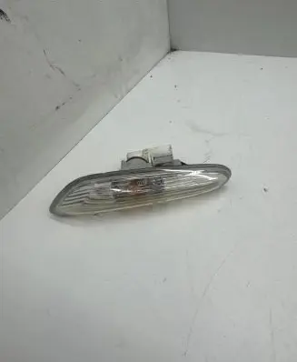 BMW 3 E90 E91 Front fender indicator light