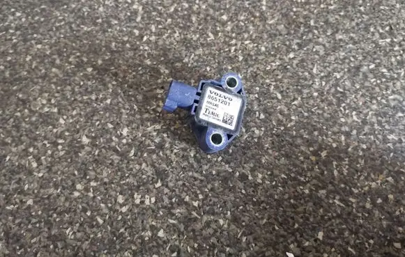 Volvo V50 Airbag deployment crash/impact sensor 8651201