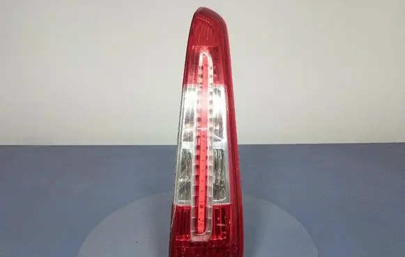 Ford C-MAX I Rear/tail lights 2SK009504