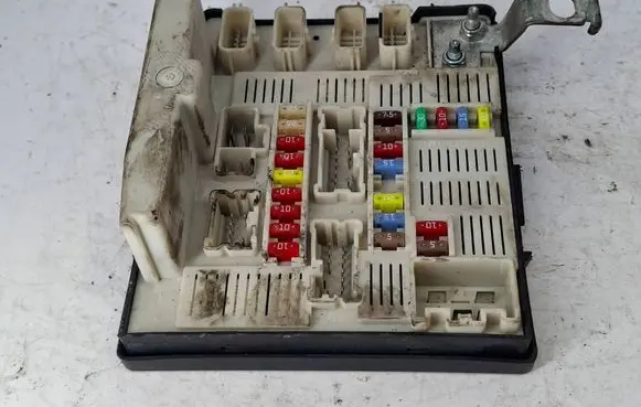 Renault Scenic II - Grand scenic II Fuse module 8200455424