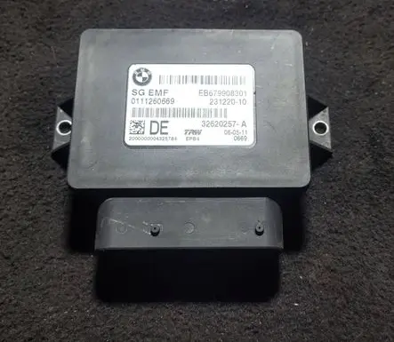 BMW 5 F10 F11 Hand brake control module 6799083 32620257A 0111260669