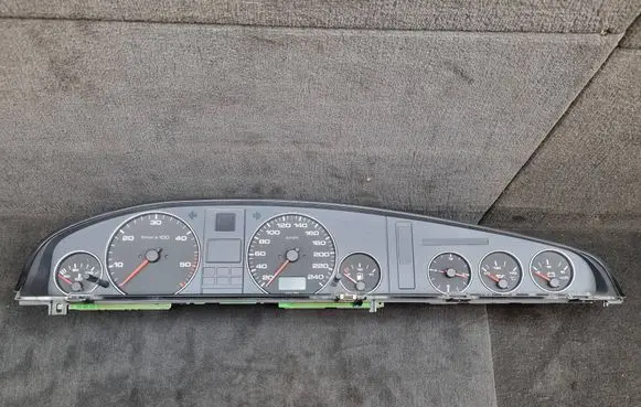 Audi A6 S6 C4 4A Speedometer (instrument cluster) 4A1919033HG