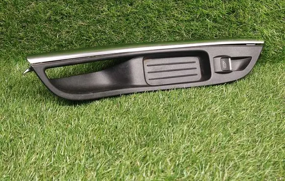 Ford Focus ST Other rear door trim element BM21240A4AABW 7948857