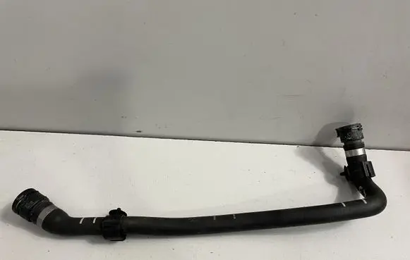 BMW 4 F32 F33 Engine coolant pipe/hose 8673993