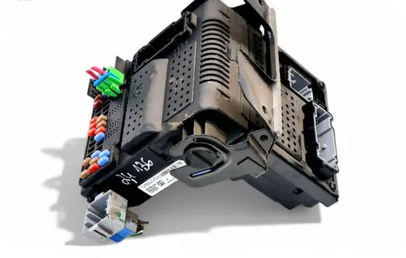 Volvo V70 Comfort/convenience module 30765149 28024622 06W033