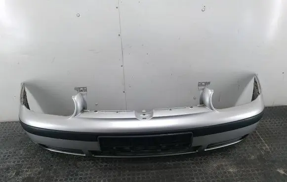 Volkswagen Golf IV Front bumper LA7W