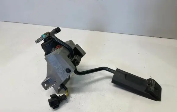 Audi A6 S6 C4 4A Accelerator throttle pedal 4A1721507G 4A1721653B