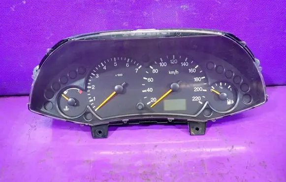 Ford Focus C-MAX Speedometer (instrument cluster) 