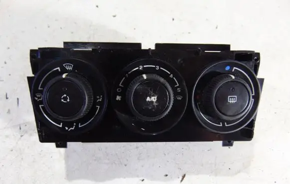Peugeot 3008 I Climate control unit N6008005