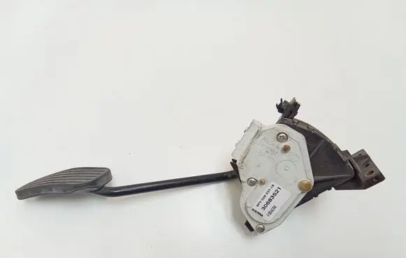 Volvo XC90 Accelerator throttle pedal 30683521