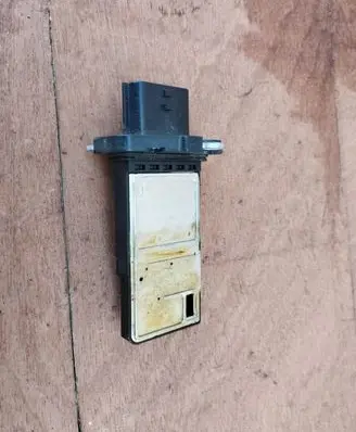 Infiniti EX Mass air flow meter 226807S000