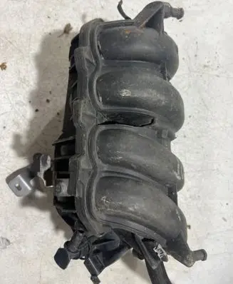 Peugeot 307 Intake manifold V752817280
