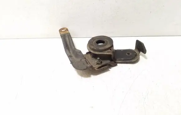 Nissan X-Trail T30 Radiator mount bracket