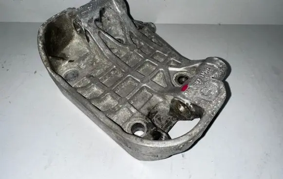 Audi Q7 4L Generator/alternator bracket 059903143Q