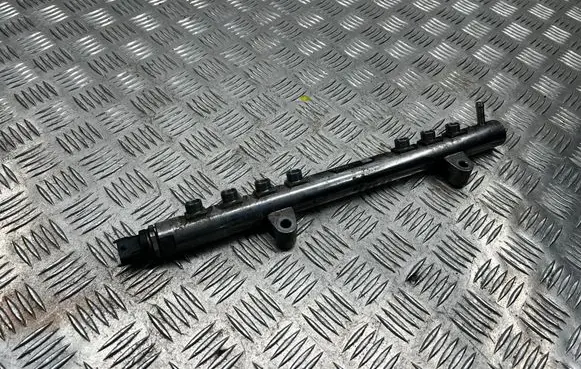 Volvo V60 Fuel main line pipe 30777759 006315 0445215025