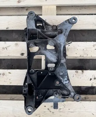 Audi A6 S6 C8 4K Gearbox mounting bracket 4K0399263P