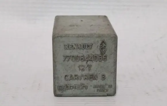 Renault Laguna I Other relay 7700844036