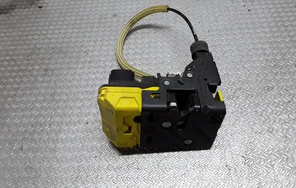 Volvo V70 Front door lock