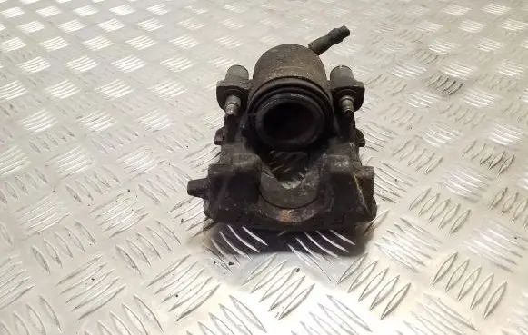Volkswagen Golf IV Front brake caliper