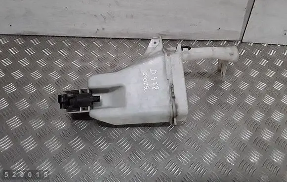 Nissan Note (E11) Windshield washer fluid reservoir/tank 