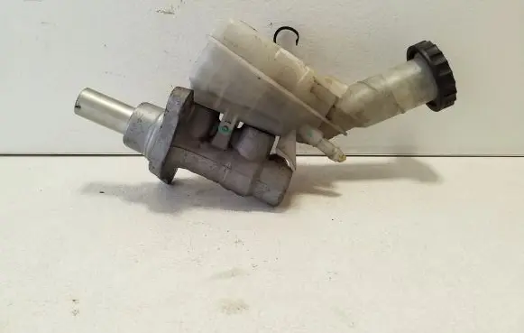 Mitsubishi Outlander Master brake cylinder 03350890021 03350890011
