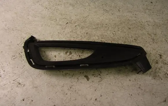 Hyundai Tucson TL Front bumper lower grill 86525D7100