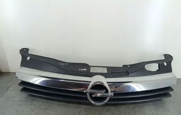 Opel Astra H Front grill