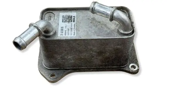 Volvo XC90 Engine oil radiator 31439995