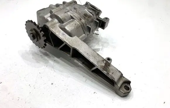 Mercedes-Benz CLS C218 X218 Oil pump 