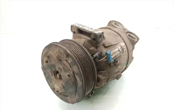Opel Zafira B Air conditioning (A/C) compressor (pump) 13197197 Z19DTH