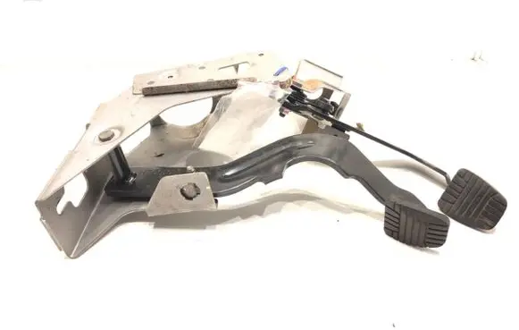 Opel Antara Pedal assembly 