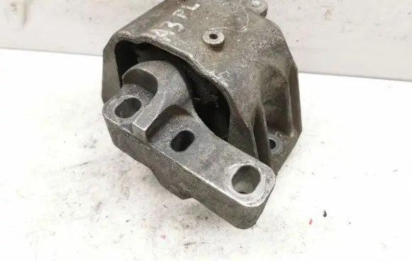 Audi A3 S3 8P Engine mount bracket 1J0199262BP