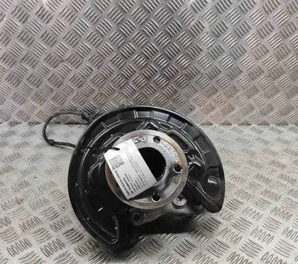 Mercedes-Benz CLA C118 X118 Rear wheel hub A2473502400