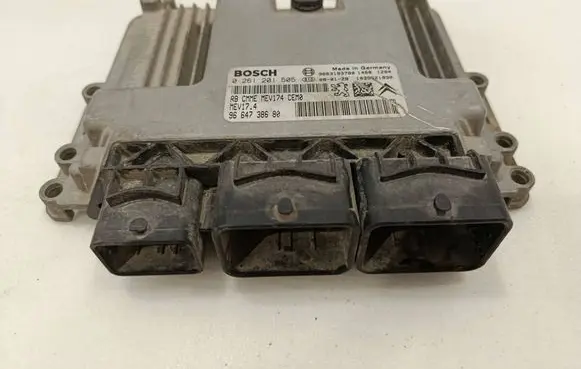 Peugeot 308 Engine control unit/module 9664738680 9663193780 0261201505