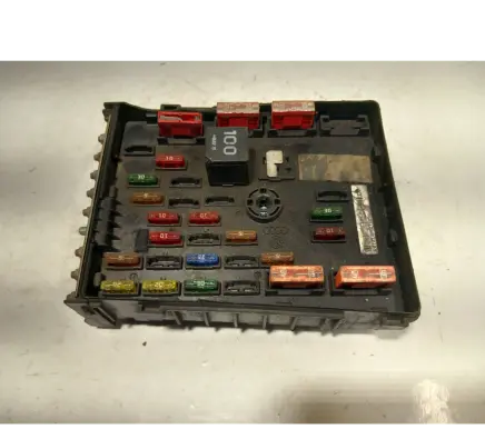 Volkswagen PASSAT B6 Fuse box set 3C0937125 63592777