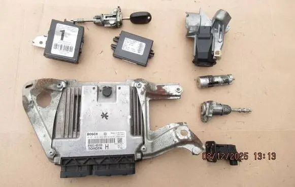 Toyota Yaris Engine control unit/module 0281012322 896610D450 1039S19312